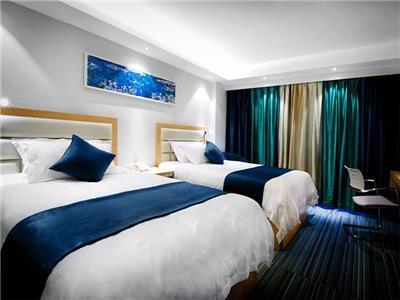 Lyz Business Hotel 4*